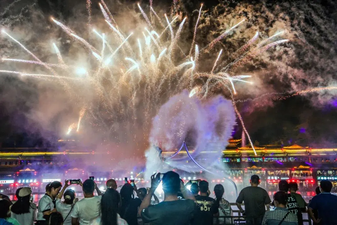 Customized Aquatic Show Experiences by La Gondola Rossa