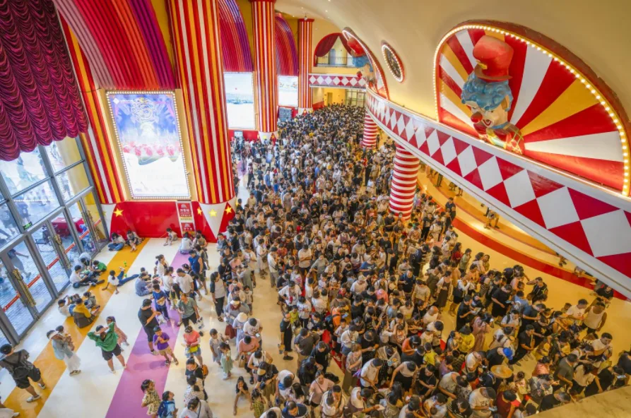 Customizable Circus Show Themes by La Gondola Rossa